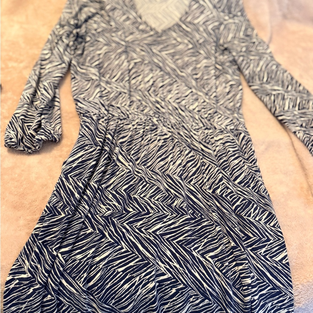 Elegant Black and White Patterned Dress